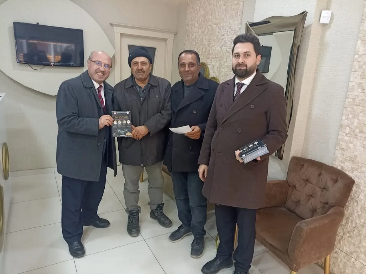 Şereflikoçhisar Müftülüğü, Esnaf Kandil Ziyaretinde Kur'an Ziyafetine Davet Etti Şereflikoçhisar Müftülüğü, Esnaf Kandil Ziyaretinde Kur'an Ziyafetine Davet Etti