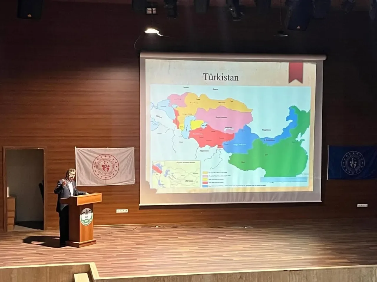 Şile'de "Türkistan Mezalimi" Semineri ile Tarih Bilinci Oluşturuldu Şile'de "Türkistan Mezalimi" Semineri ile Tarih Bilinci Oluşturuldu