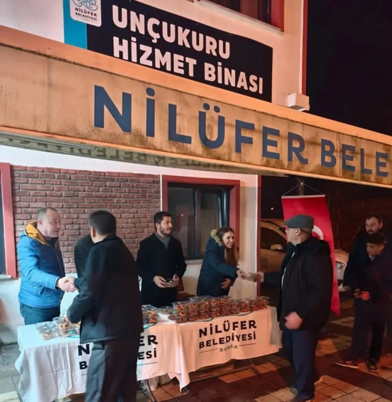 Nilüfer'de Regaip Kandili'nde Sıcak Bir Dokunuş: Kandil Simidi İkramı Nilüfer'de Regaip Kandili'nde Sıcak Bir Dokunuş: Kandil Simidi İkramı