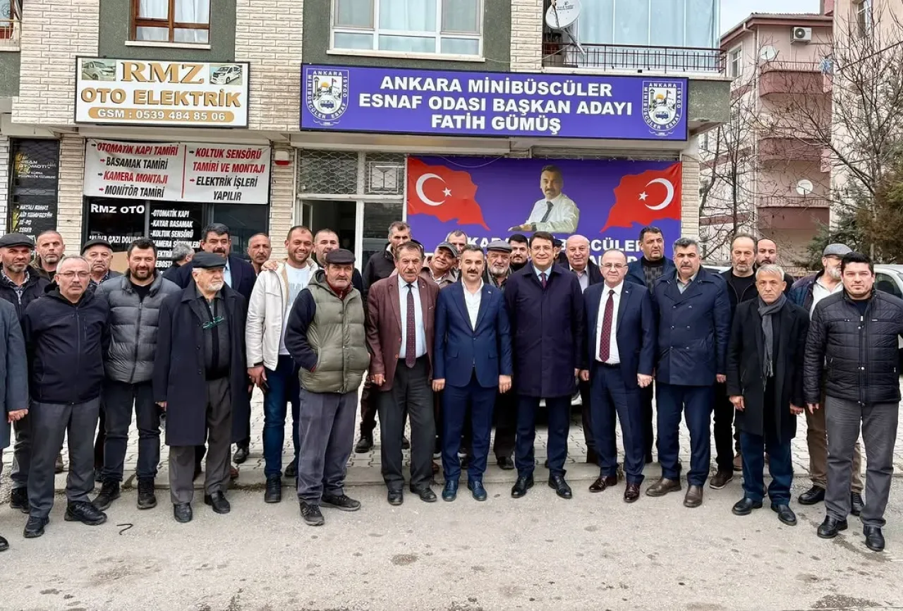 Ankara'da Minibüsçü Esnafının Zorlu Mesaisi: Deva Partisi'nden Yerinde Tespit Ankara'da Minibüsçü Esnafının Zorlu Mesaisi: Deva Partisi'nden Yerinde Tespit