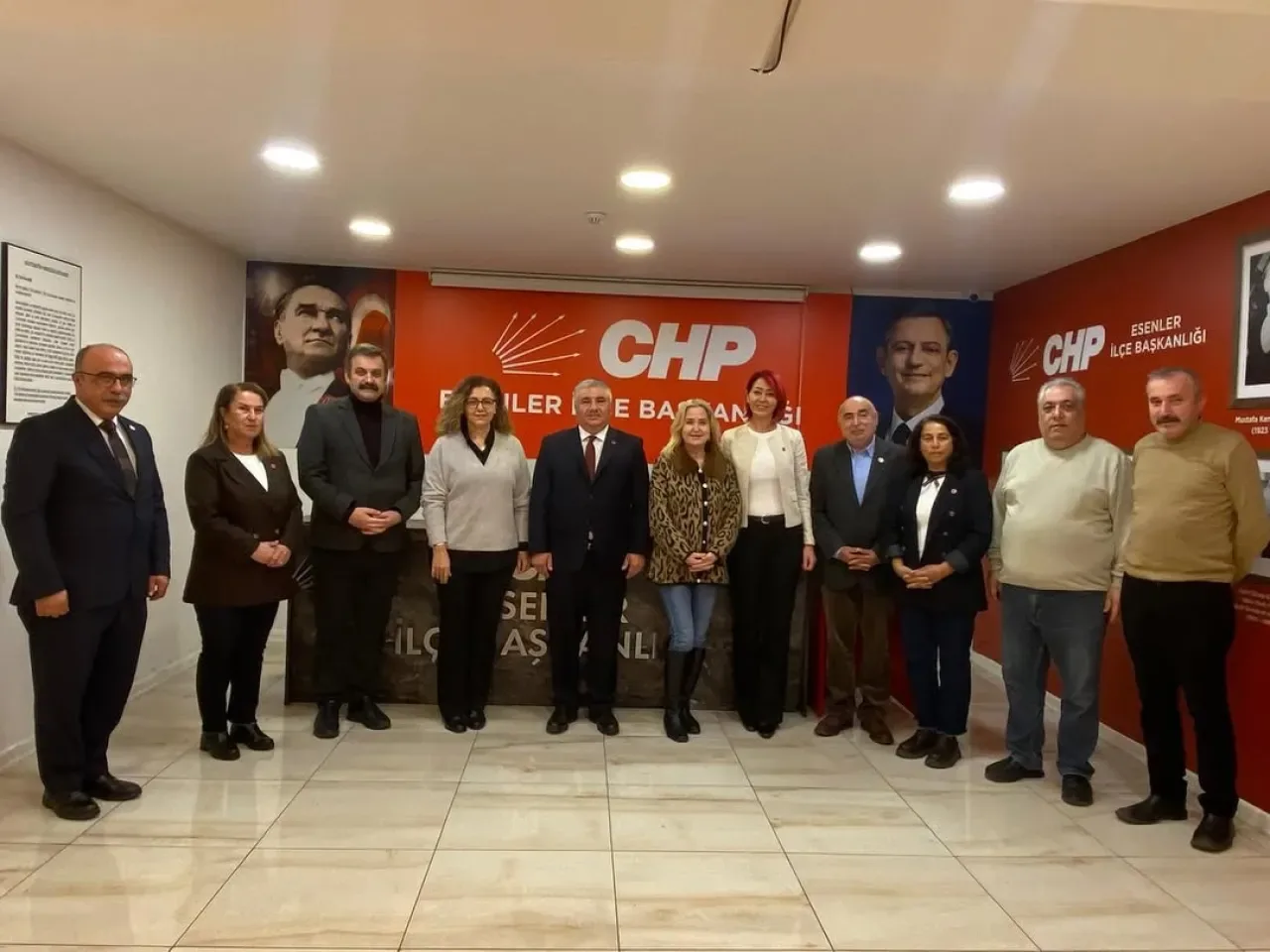 CHP'li Komisyon Esenler'de: Yoksulluk ve Sosyal Politikalar Masaya Yatırıldı CHP'li Komisyon Esenler'de: Yoksulluk ve Sosyal Politikalar Masaya Yatırıldı