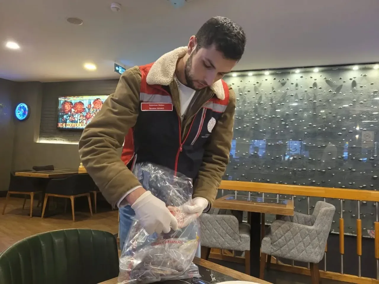 Esenyurt'ta Gıda Denetimleri: Halk Sağlığı İçin Sahada Aktif Kontrol Esenyurt'ta Gıda Denetimleri: Halk Sağlığı İçin Sahada Aktif Kontrol