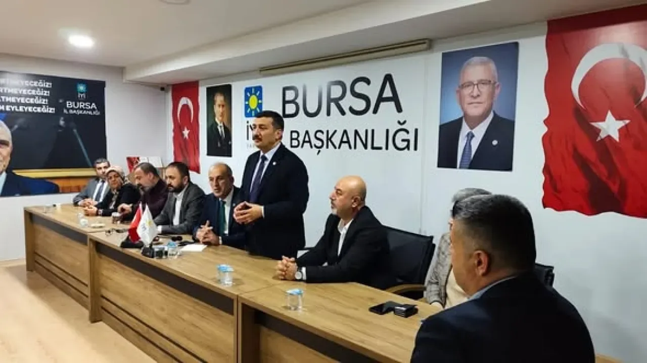 İYİ Parti Bursa'da Yönetim Kurulu Toplantısı Gerçekleştirdi İYİ Parti Bursa'da Yönetim Kurulu Toplantısı Gerçekleştirdi