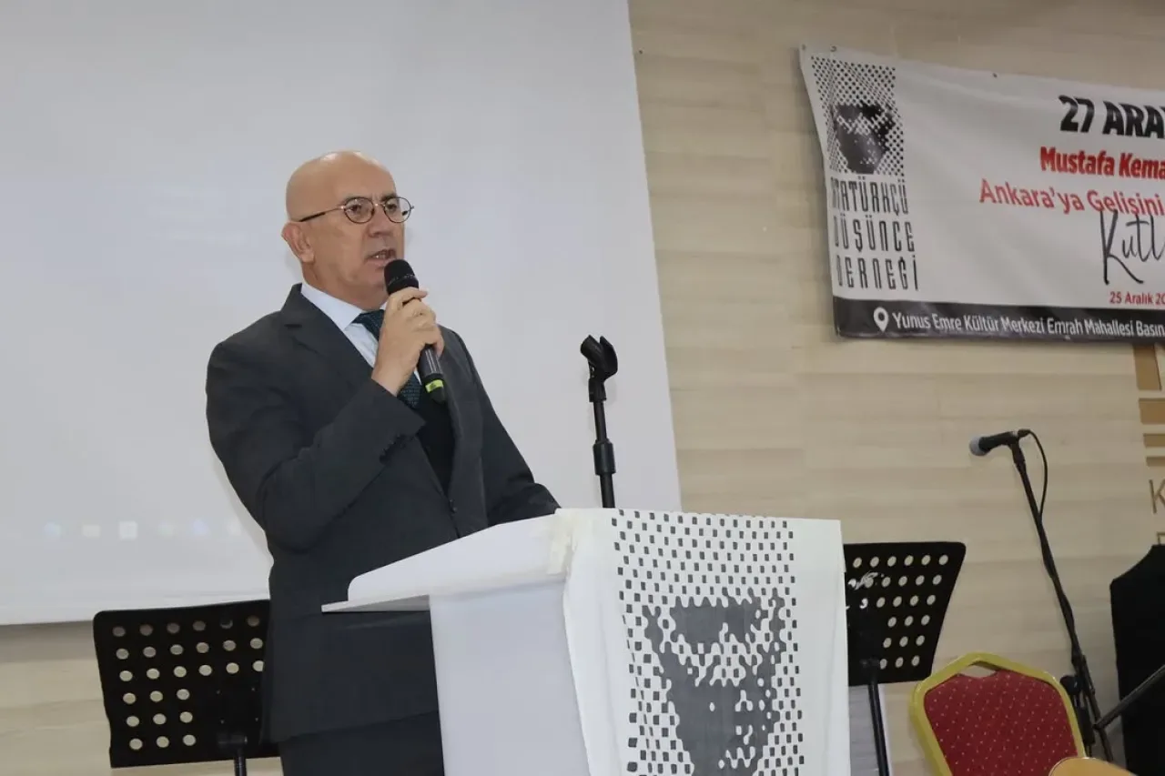 CHP Ankara'da Yeni Yıl Resepsiyonu ve Yeni Üye Eğitimiyle Güçleniyor CHP Ankara'da Yeni Yıl Resepsiyonu ve Yeni Üye Eğitimiyle Güçleniyor