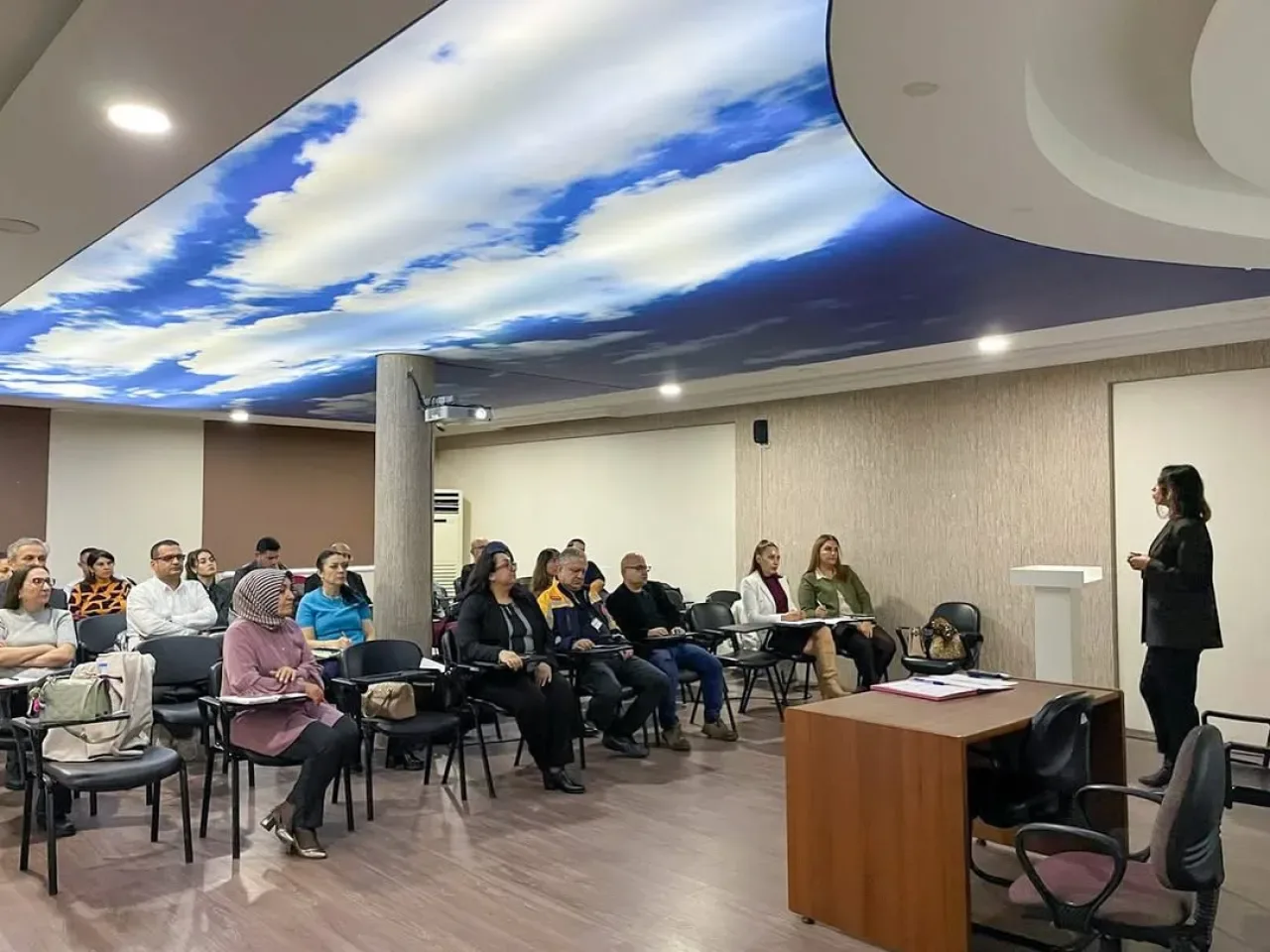 Antalya'da İntiharı Önleme Çalışmaları Masaya Yatırıldı Antalya'da İntiharı Önleme Çalışmaları Masaya Yatırıldı