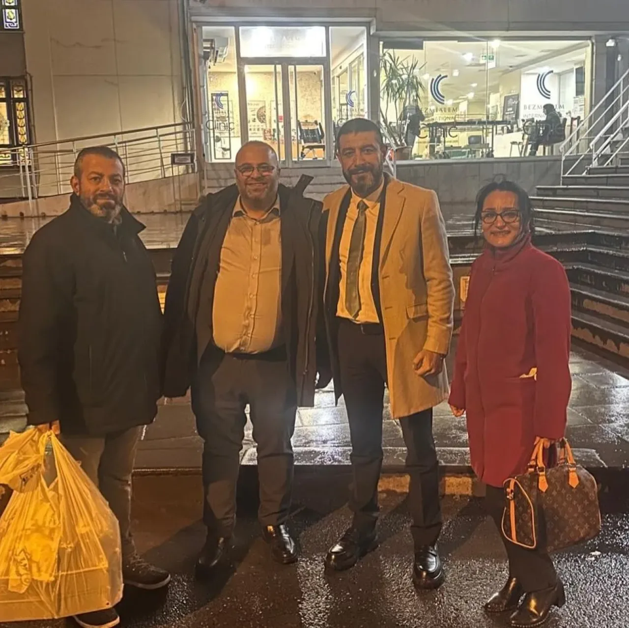 İYİ Parti'den Regaip Kandili'nde Anlamlı Hastane Ziyareti İYİ Parti'den Regaip Kandili'nde Anlamlı Hastane Ziyareti