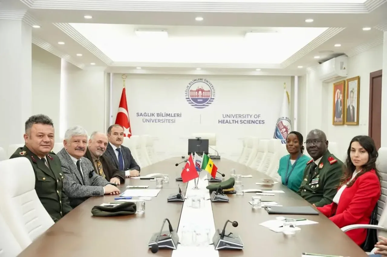 Senegal Ordusu Sağlık Müdürü, Sağlık Bilimleri Üniversitesi'nde İş Birliği Görüşmeleri Yaptı Senegal Ordusu Sağlık Müdürü, Sağlık Bilimleri Üniversitesi'nde İş Birliği Görüşmeleri Yaptı