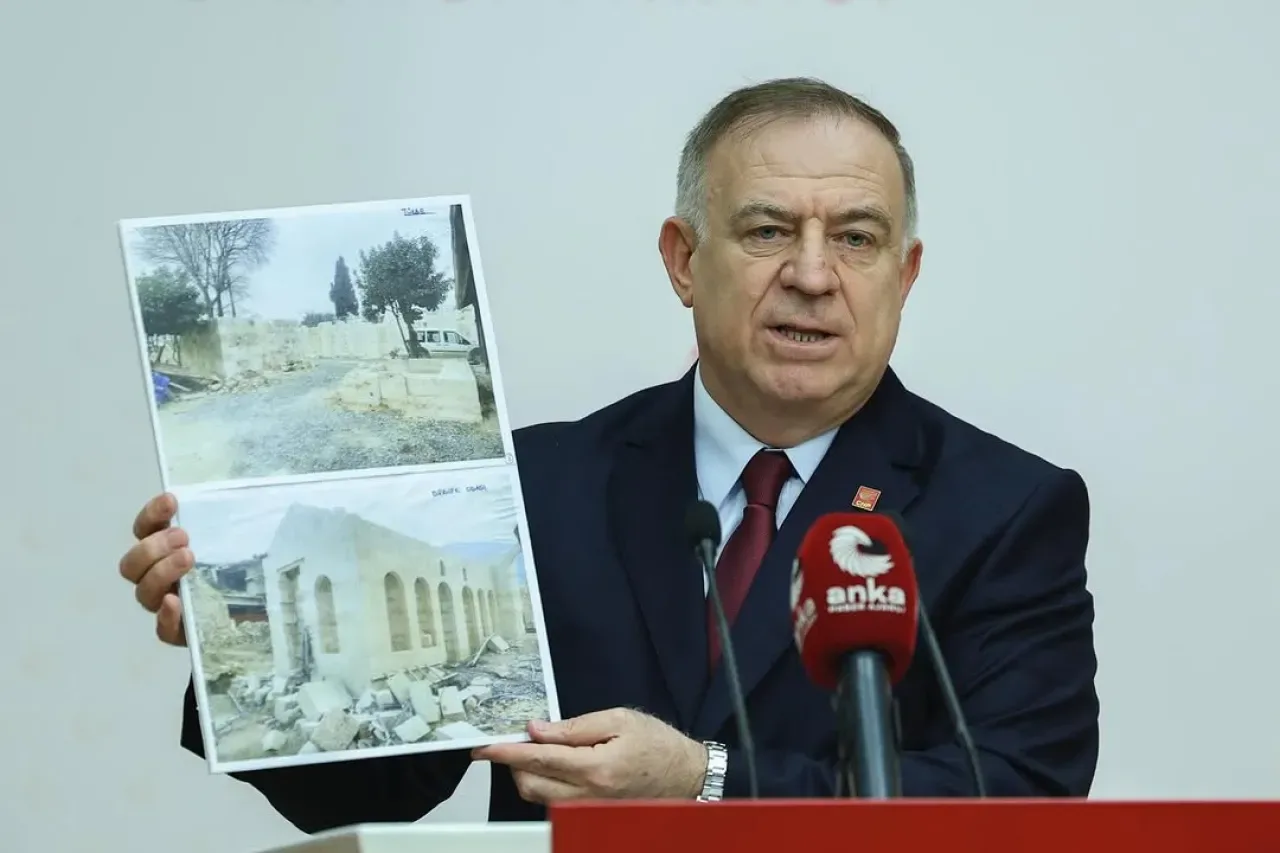 Hatay Ulu Camii İnşaatında Kritik Kriz: Vakıflar Sözleşmeyi Feshetti Hatay Ulu Camii İnşaatında Kritik Kriz: Vakıflar Sözleşmeyi Feshetti