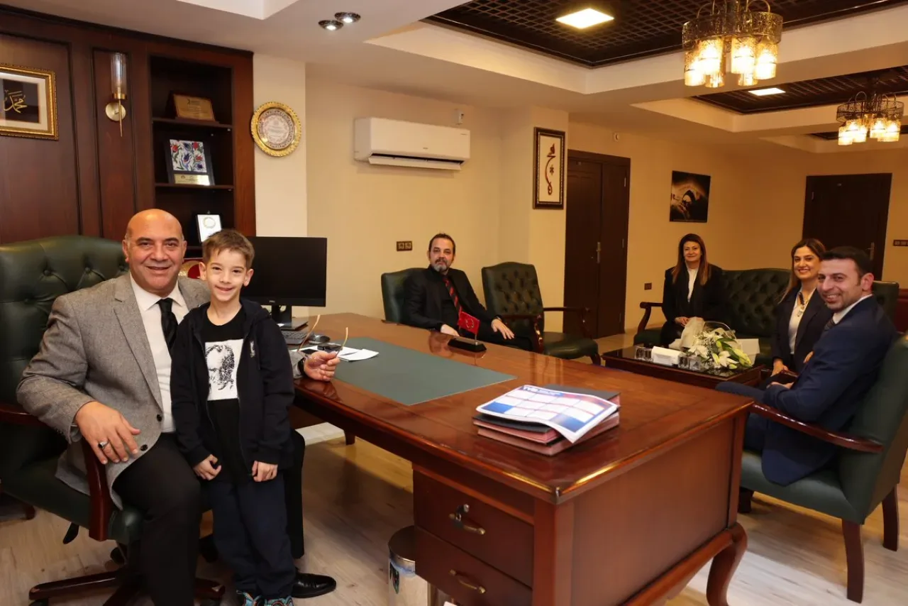 Adana İl Millî Eğitim Müdürü Nurettin Aras, Lider Koleji Yetkililerini Ağırladı Adana İl Millî Eğitim Müdürü Nurettin Aras, Lider Koleji Yetkililerini Ağırladı