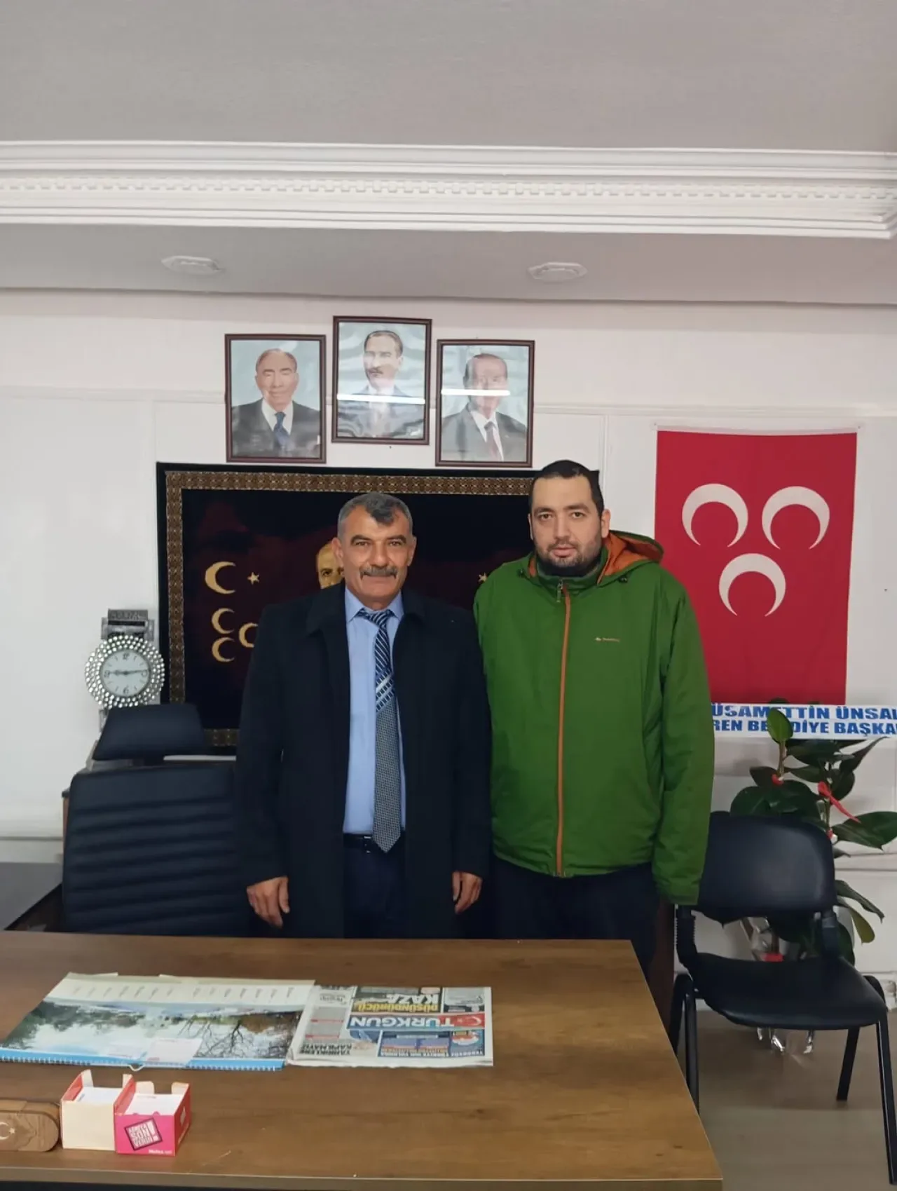 MHP'ye Doktor Ziyareti: Siyaset ve Sağlık Buluşması MHP'ye Doktor Ziyareti: Siyaset ve Sağlık Buluşması