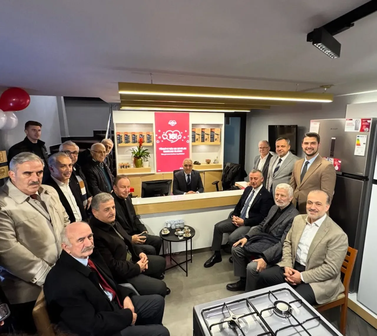 İş İnsanı Adem Koç'un Yeni İşletmesinin Açılışına Siyasette Üst Düzey Katılım İş İnsanı Adem Koç'un Yeni İşletmesinin Açılışına Siyasette Üst Düzey Katılım
