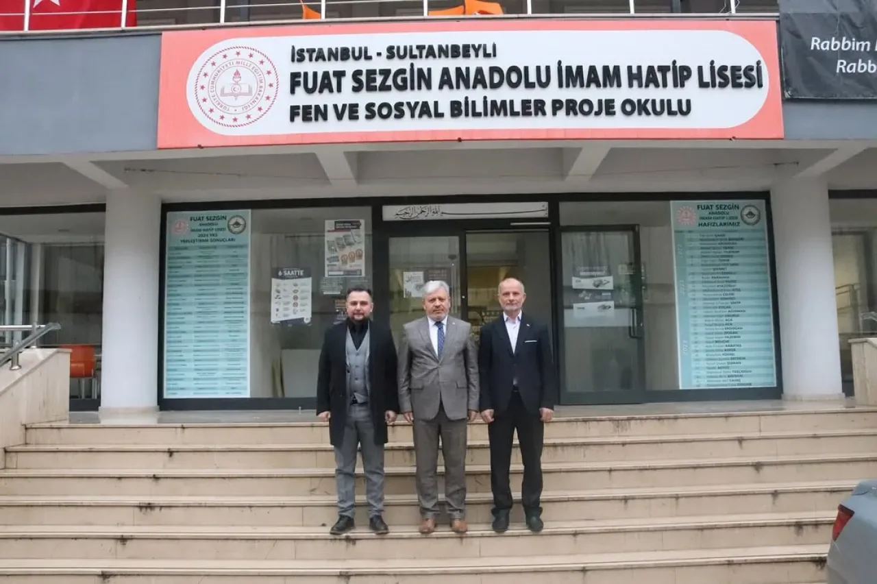 Sultanbeyli'de Regaip Kandili Coşkusu: Fuat Sezgin Anadip Hatip Lisesi'nde Anlamlı Program Sultanbeyli'de Regaip Kandili Coşkusu: Fuat Sezgin Anadip Hatip Lisesi'nde Anlamlı Program