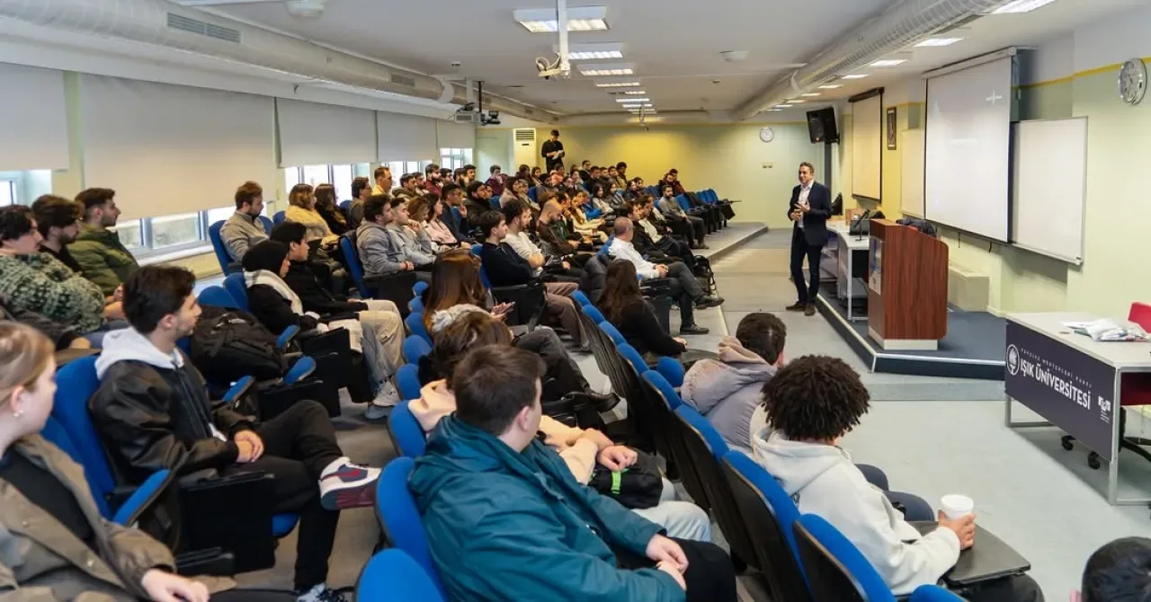 Işık Üniversitesi'nde Girişimcilik ve Yapay Zeka Konuşuldu Işık Üniversitesi'nde Girişimcilik ve Yapay Zeka Konuşuldu
