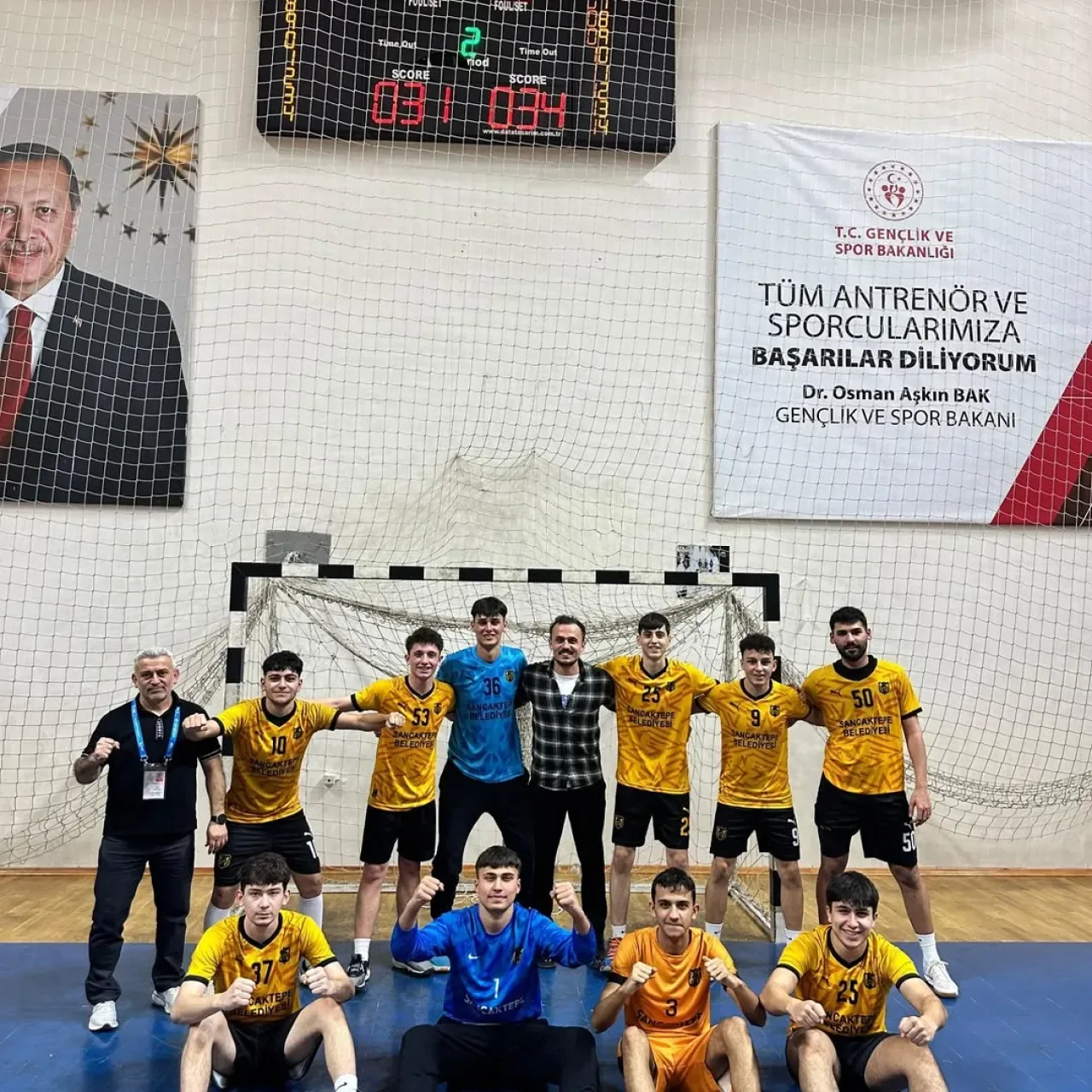 Sancaktepe Belediye Genç Hentbolcuları, Yarı Final Biletini Kaparak Tarih Yazdı Sancaktepe Belediye Genç Hentbolcuları, Yarı Final Biletini Kaparak Tarih Yazdı