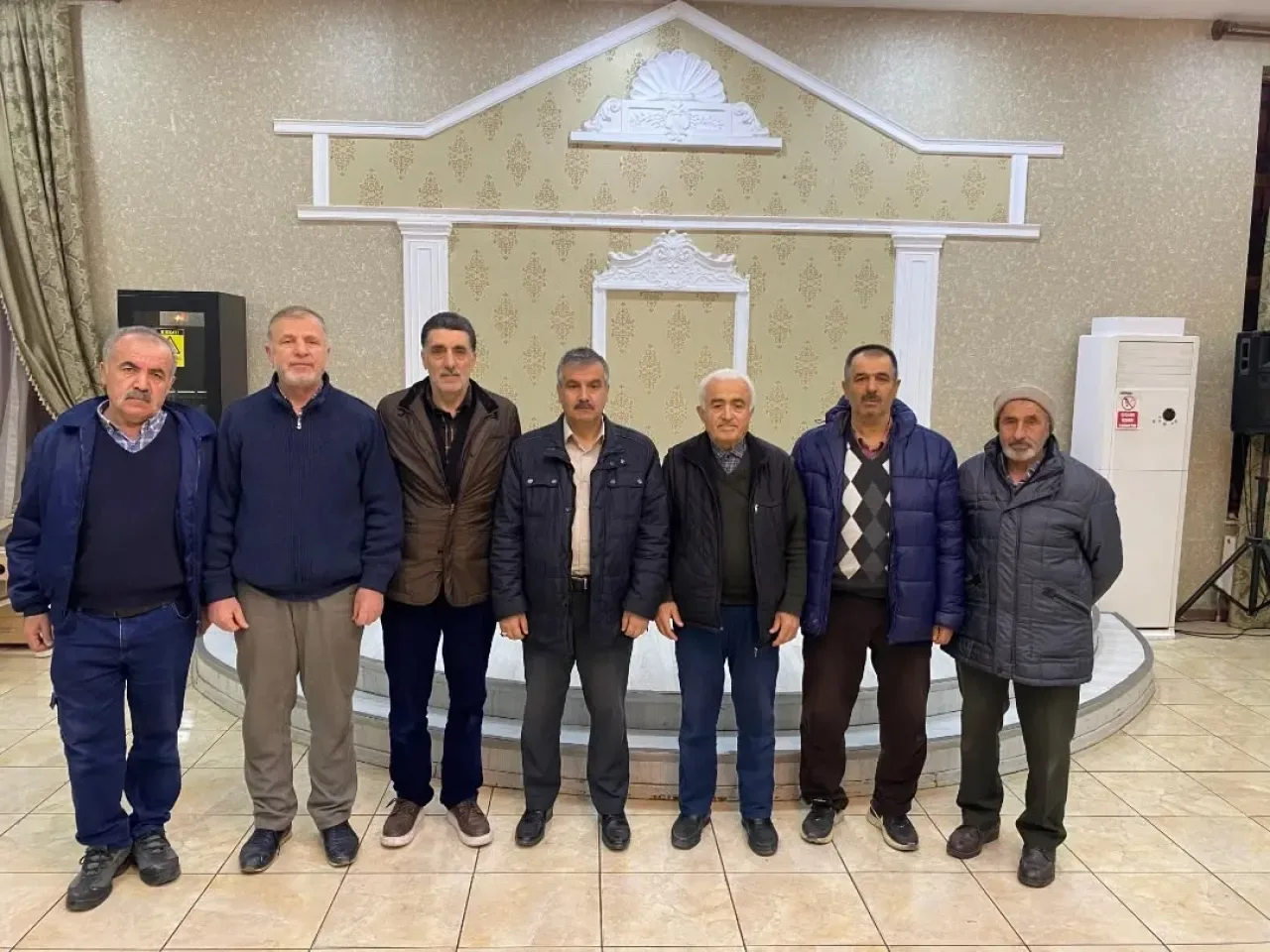 AK Parti Sincan'da Mahalle Komisyonları Halkla Buluştu AK Parti Sincan'da Mahalle Komisyonları Halkla Buluştu