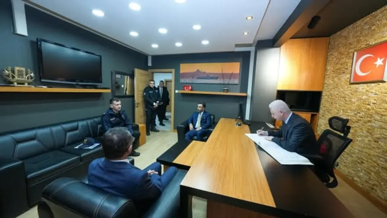 İstanbul Valisi Gül, Bağcılar'daki Yeni Polis Merkezi'nde İncelemelerde Bulundu İstanbul Valisi Gül, Bağcılar'daki Yeni Polis Merkezi'nde İncelemelerde Bulundu