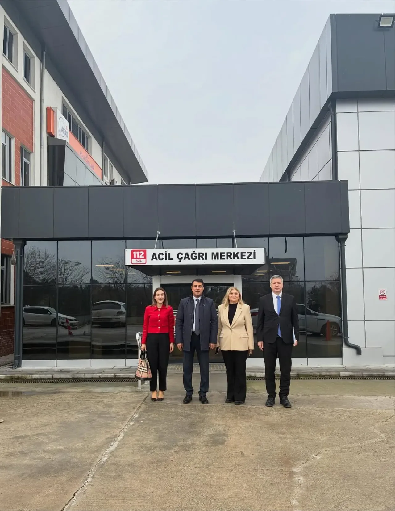 Kocaeli'de 112 Acil Çağrı Merkezi Ziyareti: Vali Yardımcısı Öner'den Denetim Kocaeli'de 112 Acil Çağrı Merkezi Ziyareti: Vali Yardımcısı Öner'den Denetim
