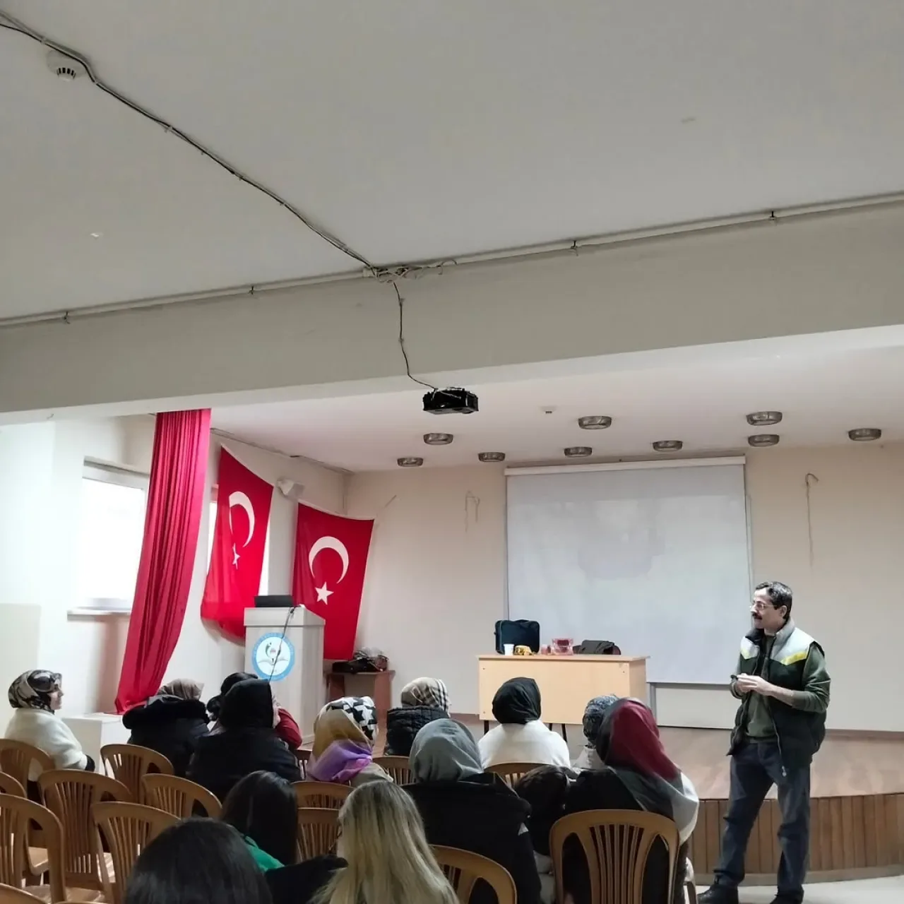Çayırova'da Aileler İçin Kapsamlı Çocuk Akademisi Eğitimi Düzenlendi Çayırova'da Aileler İçin Kapsamlı Çocuk Akademisi Eğitimi Düzenlendi