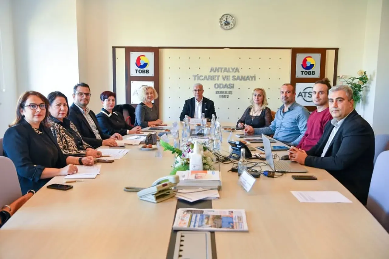 Antalya'da Sağlık Eğitiminde İstihdam Odaklı İş Birliği Antalya'da Sağlık Eğitiminde İstihdam Odaklı İş Birliği