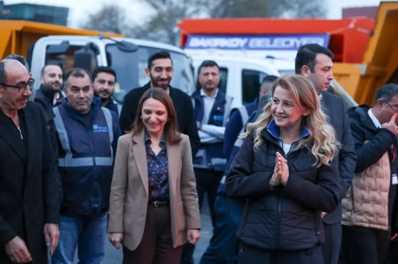 Bakırköy'de Yeni Yıla Altyapı ve Yol Çalışmalarıyla Merhaba Dediler Bakırköy'de Yeni Yıla Altyapı ve Yol Çalışmalarıyla Merhaba Dediler