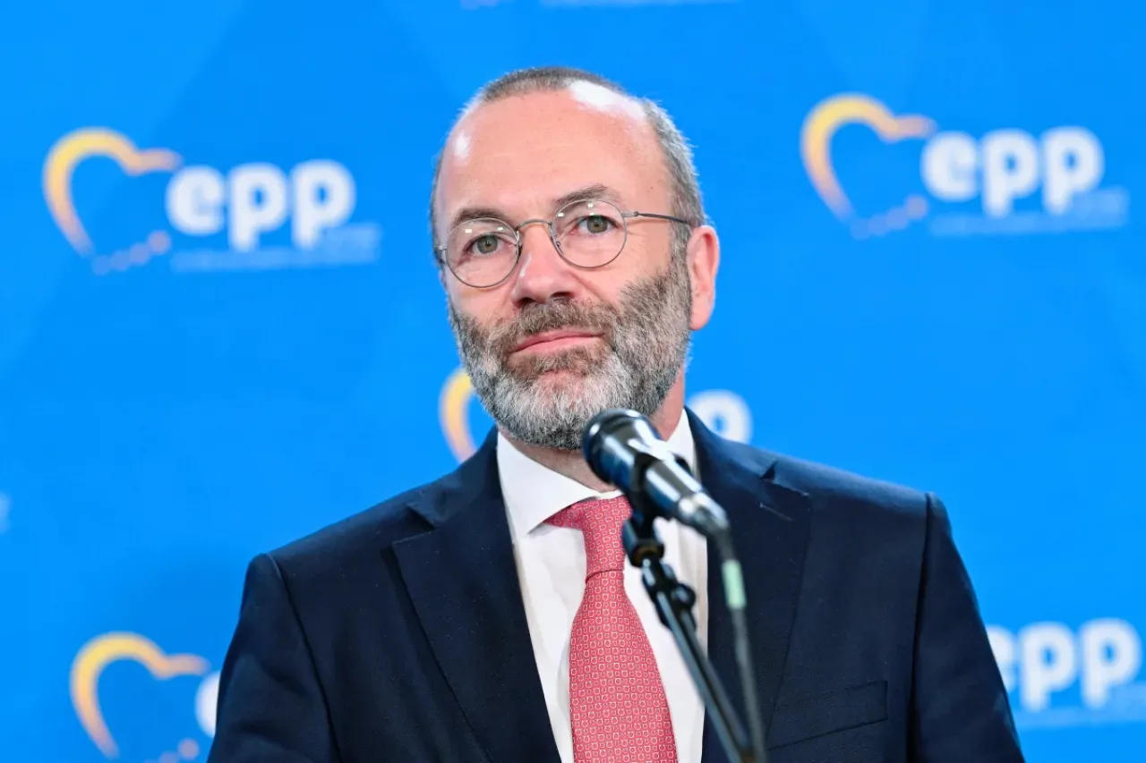 Manfred Weber: AB, Ukrayna'da Barışı Sağlamak İçin Askeri Güç Oluşturmalı Manfred Weber: AB, Ukrayna'da Barışı Sağlamak İçin Askeri Güç Oluşturmalı