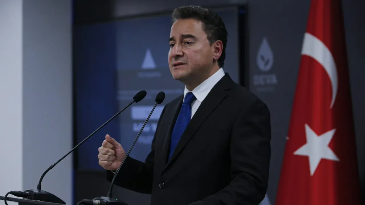 Ali Babacan'dan Yargı Reformu Sözü: "Cumhurbaşkanı Olsam Yargıyı 1 Dakikada Düzeltirim" Ali Babacan'dan Yargı Reformu Sözü: "Cumhurbaşkanı Olsam Yargıyı 1 Dakikada Düzeltirim"