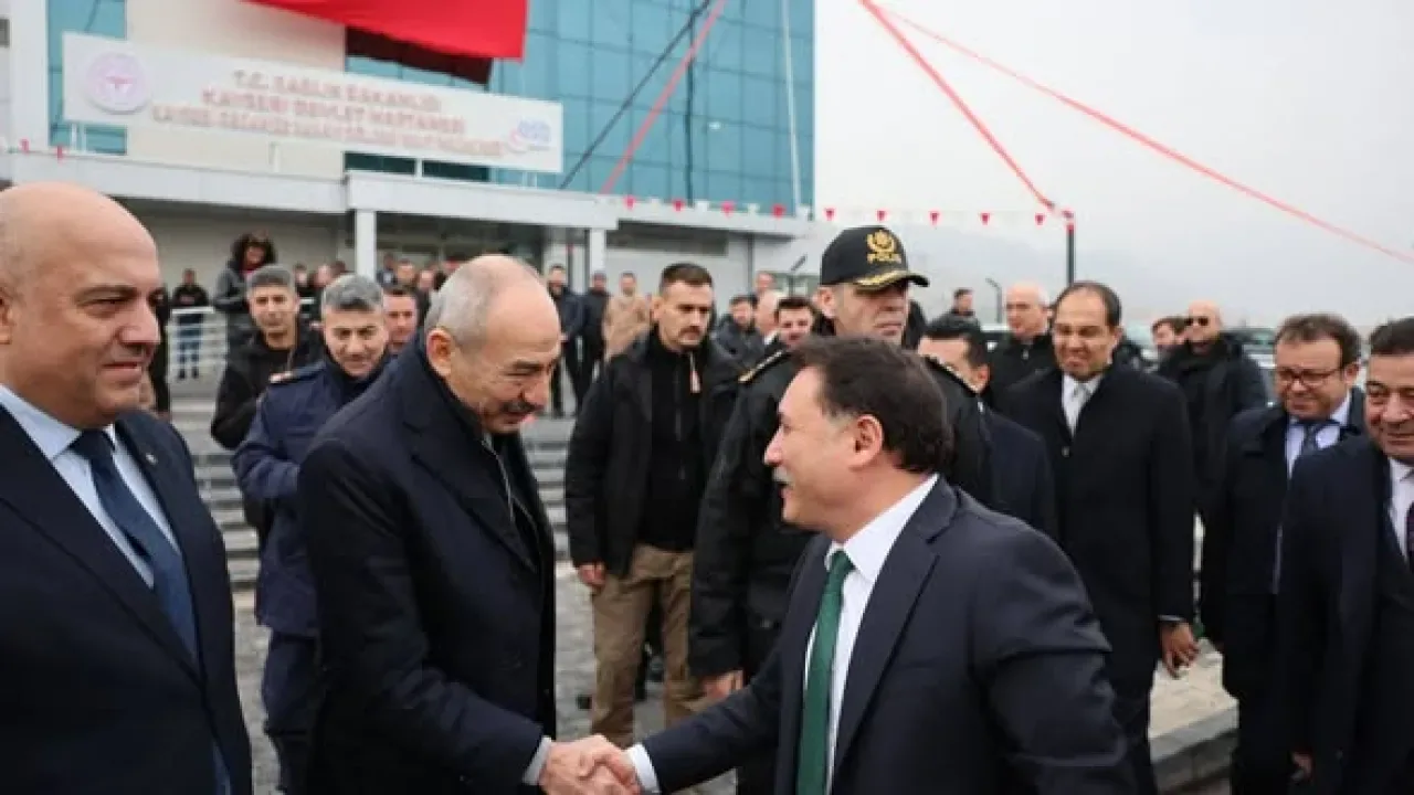 Kayseri OSB'ye Modern Sağlık Yatırımı: Semt Polikliniği Hizmete Açıldı Kayseri OSB'ye Modern Sağlık Yatırımı: Semt Polikliniği Hizmete Açıldı
