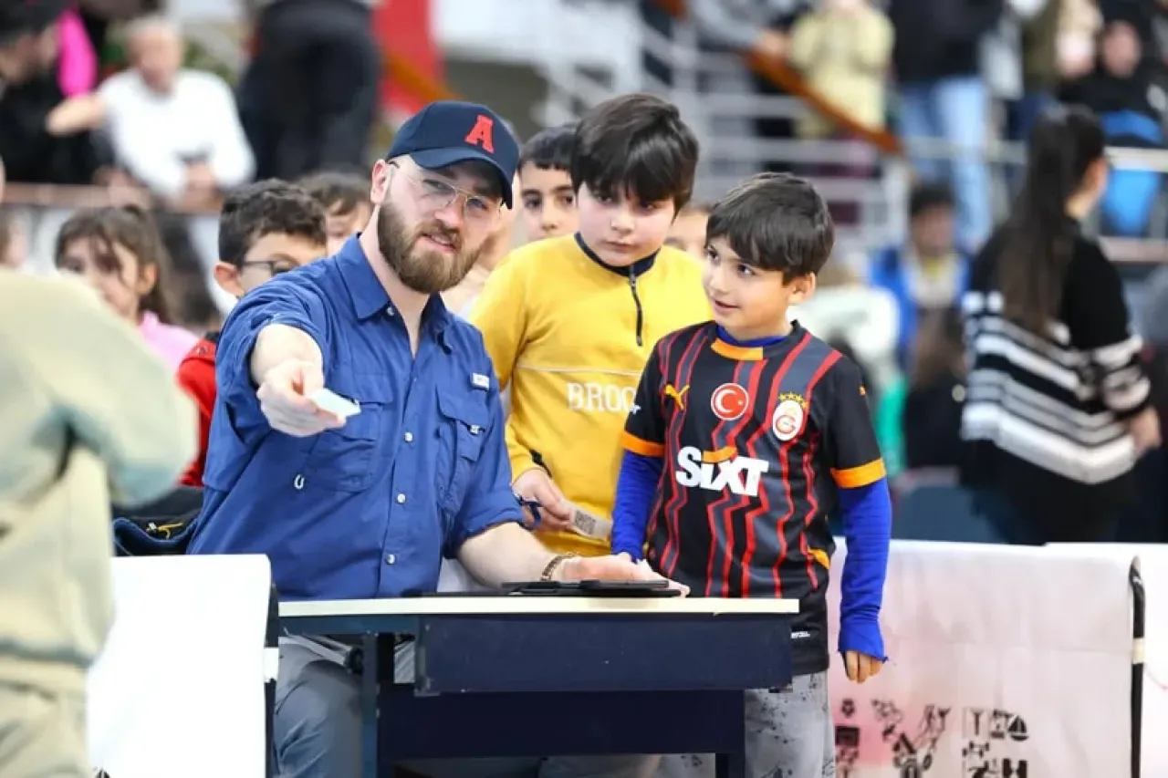 Geleceğin Şampiyonları İstanbul'da Bilimsel Yöntemlerle Keşfediliyor Geleceğin Şampiyonları İstanbul'da Bilimsel Yöntemlerle Keşfediliyor