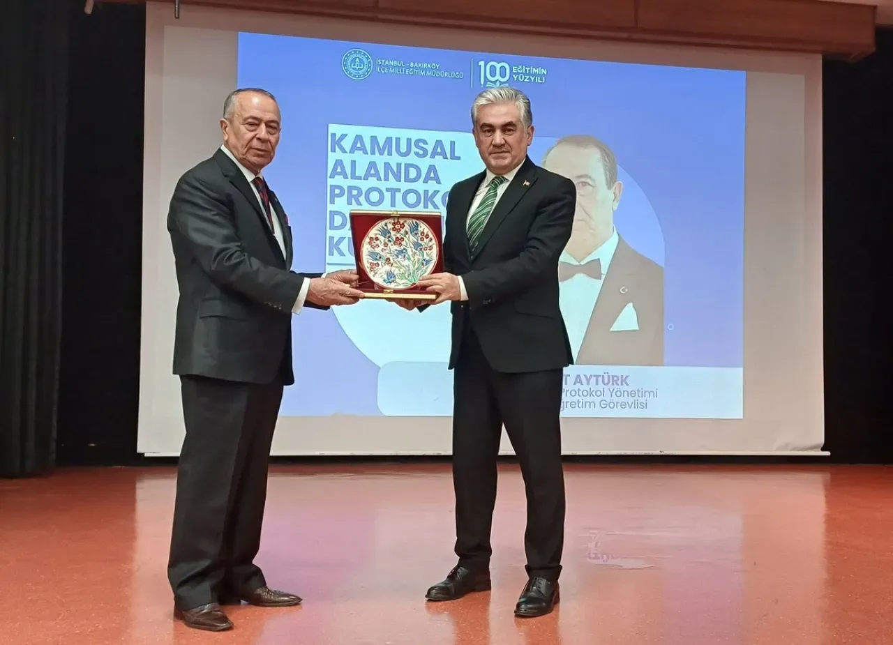 Bakırköy'de Eğitim Yöneticilerine Protokol Eğitimi Bakırköy'de Eğitim Yöneticilerine Protokol Eğitimi