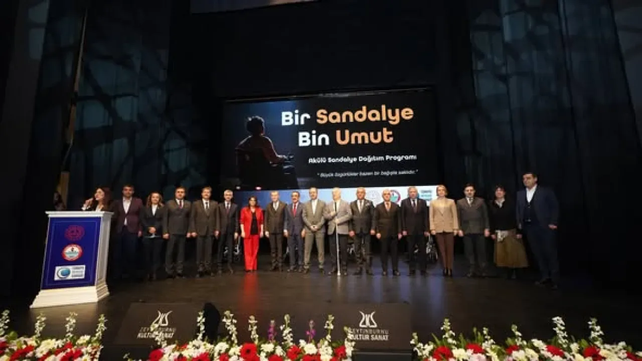 Bir Sandalye 1000 Umut: İstanbul'da 134 Özel Öğrenci Akülü Sandalyelerine Kavuştu Bir Sandalye 1000 Umut: İstanbul'da 134 Özel Öğrenci Akülü Sandalyelerine Kavuştu