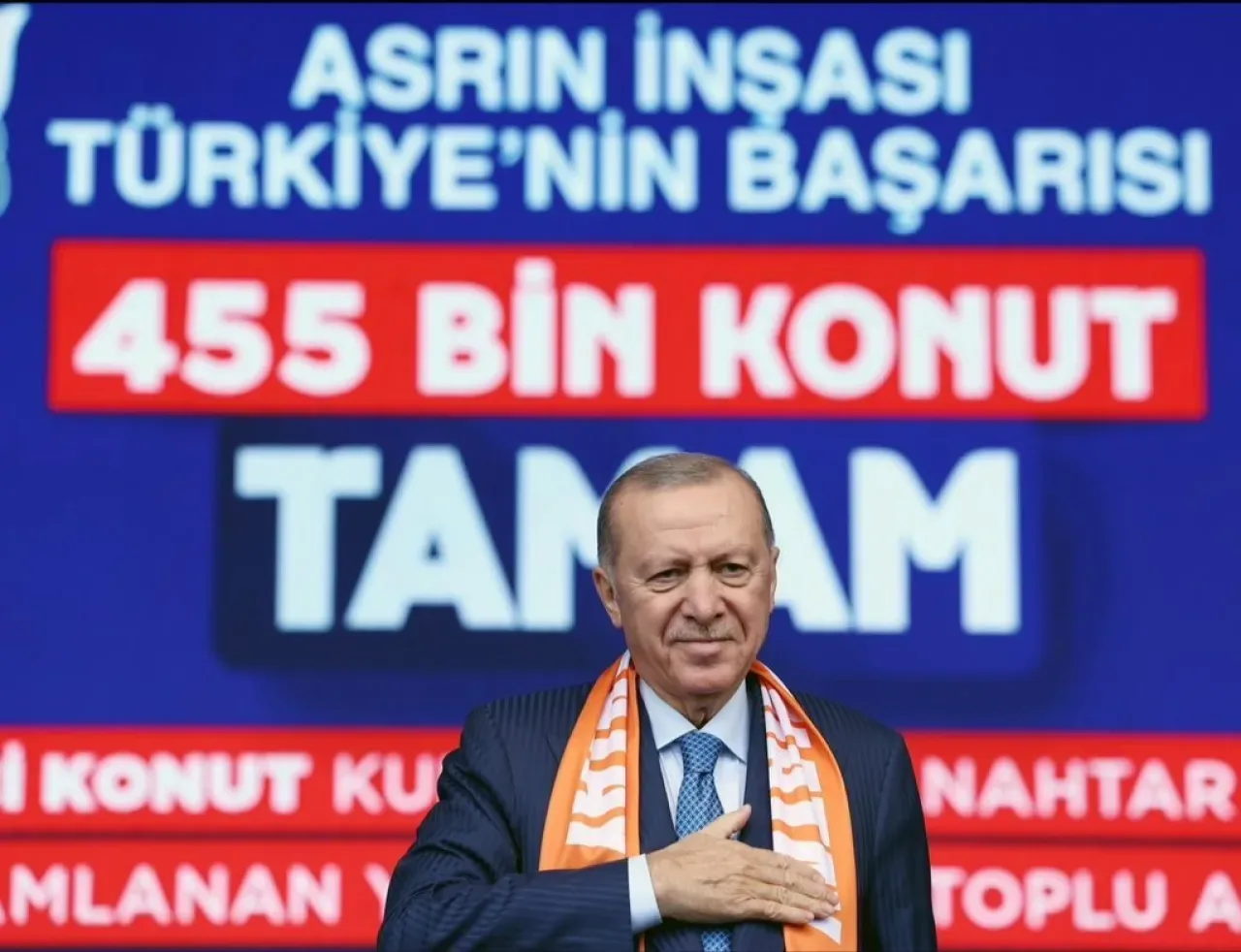 AK Parti Adana Kadın Kollarından, "Asrın İnşası Türkiye'nin Başarısıdır" Vurgusu AK Parti Adana Kadın Kollarından, "Asrın İnşası Türkiye'nin Başarısıdır" Vurgusu