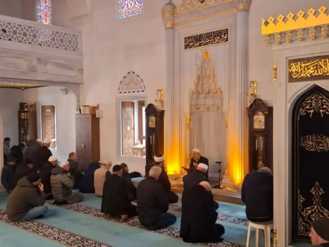 Ataşehir'de Cami ve Engelli Vatandaşlar Buluşması Gerçekleştirildi Ataşehir'de Cami ve Engelli Vatandaşlar Buluşması Gerçekleştirildi