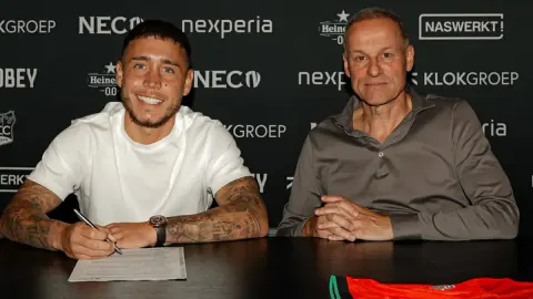 Emre Mor, Hollanda'da Yeni Adresi NEC Nijmegen'i Duyurdu Emre Mor, Hollanda'da Yeni Adresi NEC Nijmegen'i Duyurdu