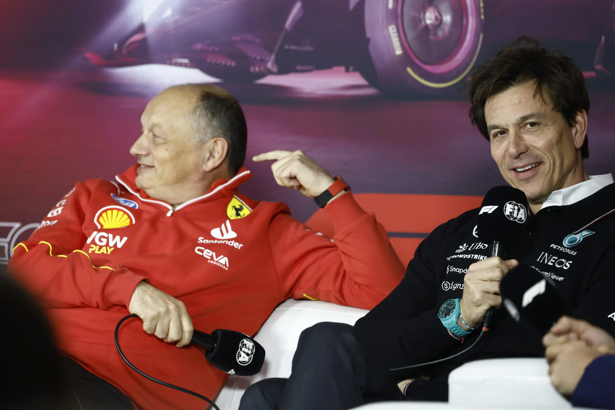Ferrari Patronu Vasseur'den Toto Wolff'un 'Hile' İmalarına Sert Yanıt Ferrari Patronu Vasseur'den Toto Wolff'un 'Hile' İmalarına Sert Yanıt
