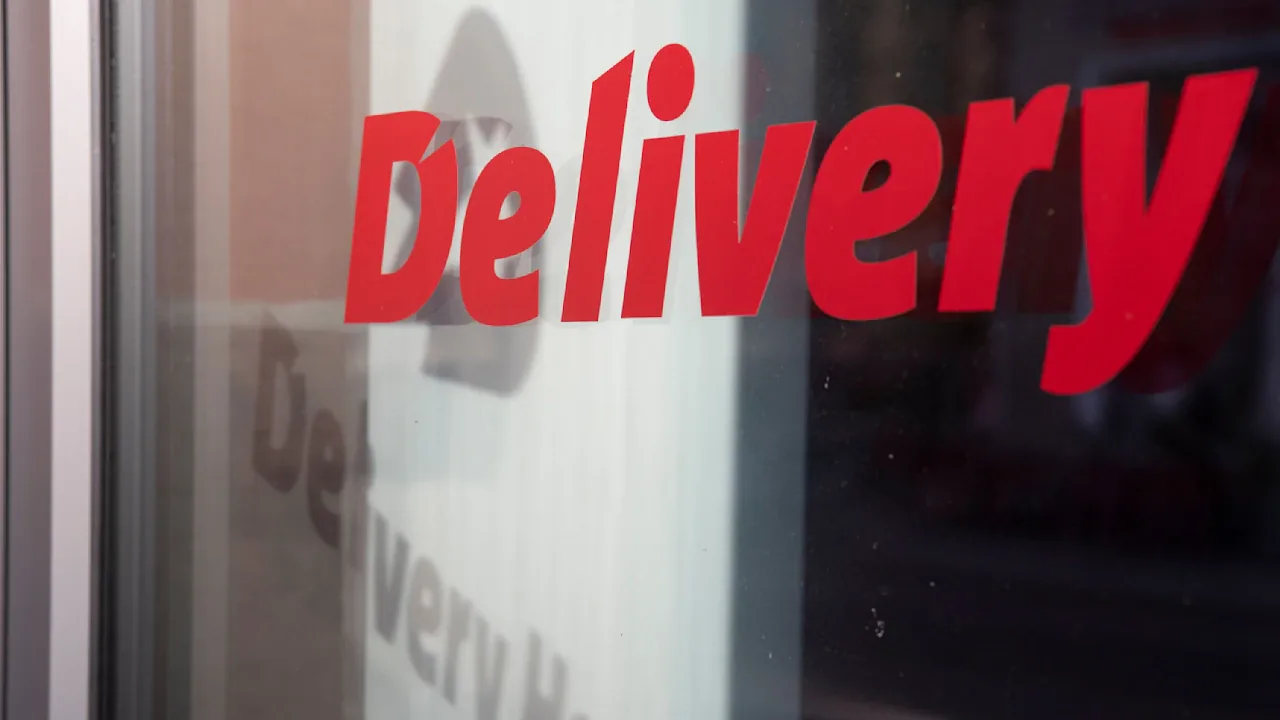 Uber, Delivery Hero'yu Satın Alıyor: Yemeksepeti'nin Geleceği Ne Olacak? Uber, Delivery Hero'yu Satın Alıyor: Yemeksepeti'nin Geleceği Ne Olacak?