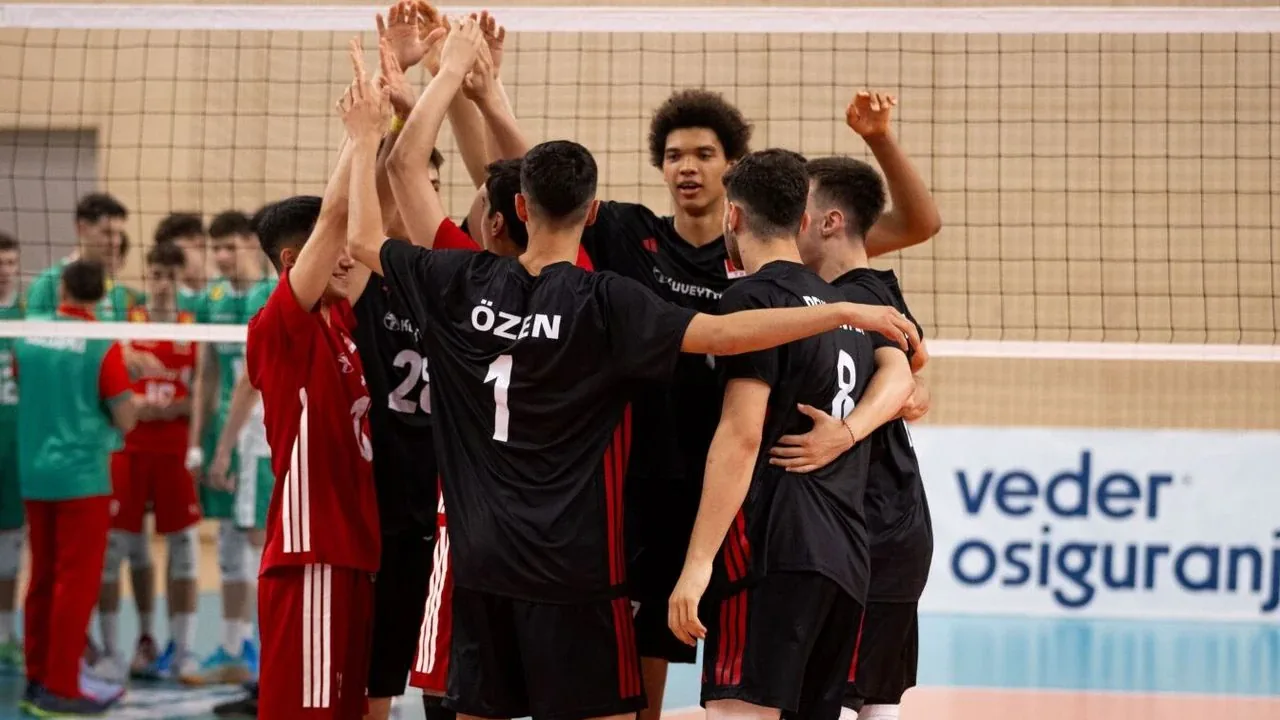 U18 Erkek Milli Voleybol Takımı Balkan Şampiyonası'nda Gümüş Madalya Kazandı U18 Erkek Milli Voleybol Takımı Balkan Şampiyonası'nda Gümüş Madalya Kazandı
