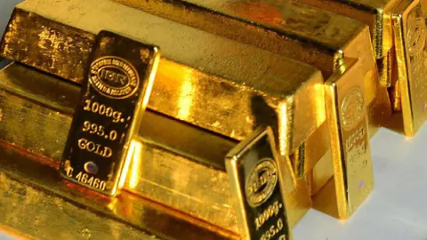 Altın Fiyatlarında Dolar Baskısı: ABD Doları Güçlenirken Düzeltme Başladı