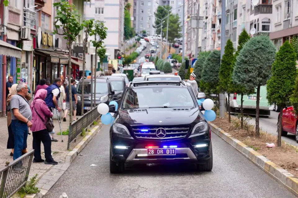 Giresun Belediyesi'nin Geleneksel Sünnet Şöleni'nde 36 Çocuk Sevince Ortak Oldu görseli