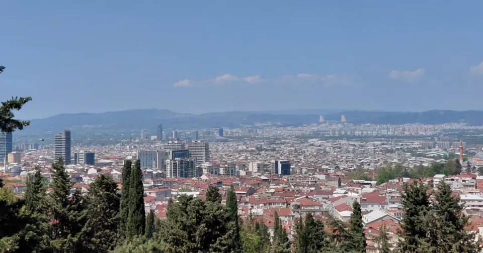 Bursa'da Kritik Hava Durumu Alarmı: Sıcaklar ve Sağanak Yağış Riski görseli