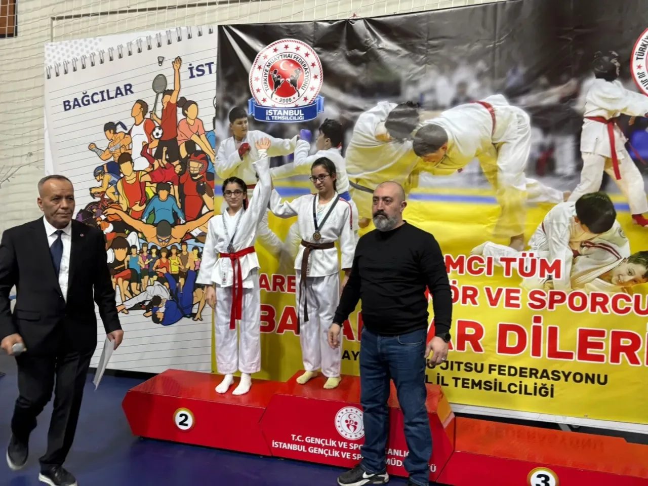 Esenyurtlu Genç Sporcu Hira Dekmetaş, Jui Jitsu'da İstanbul İkincisi Oldu Esenyurtlu Genç Sporcu Hira Dekmetaş, Jui Jitsu'da İstanbul İkincisi Oldu