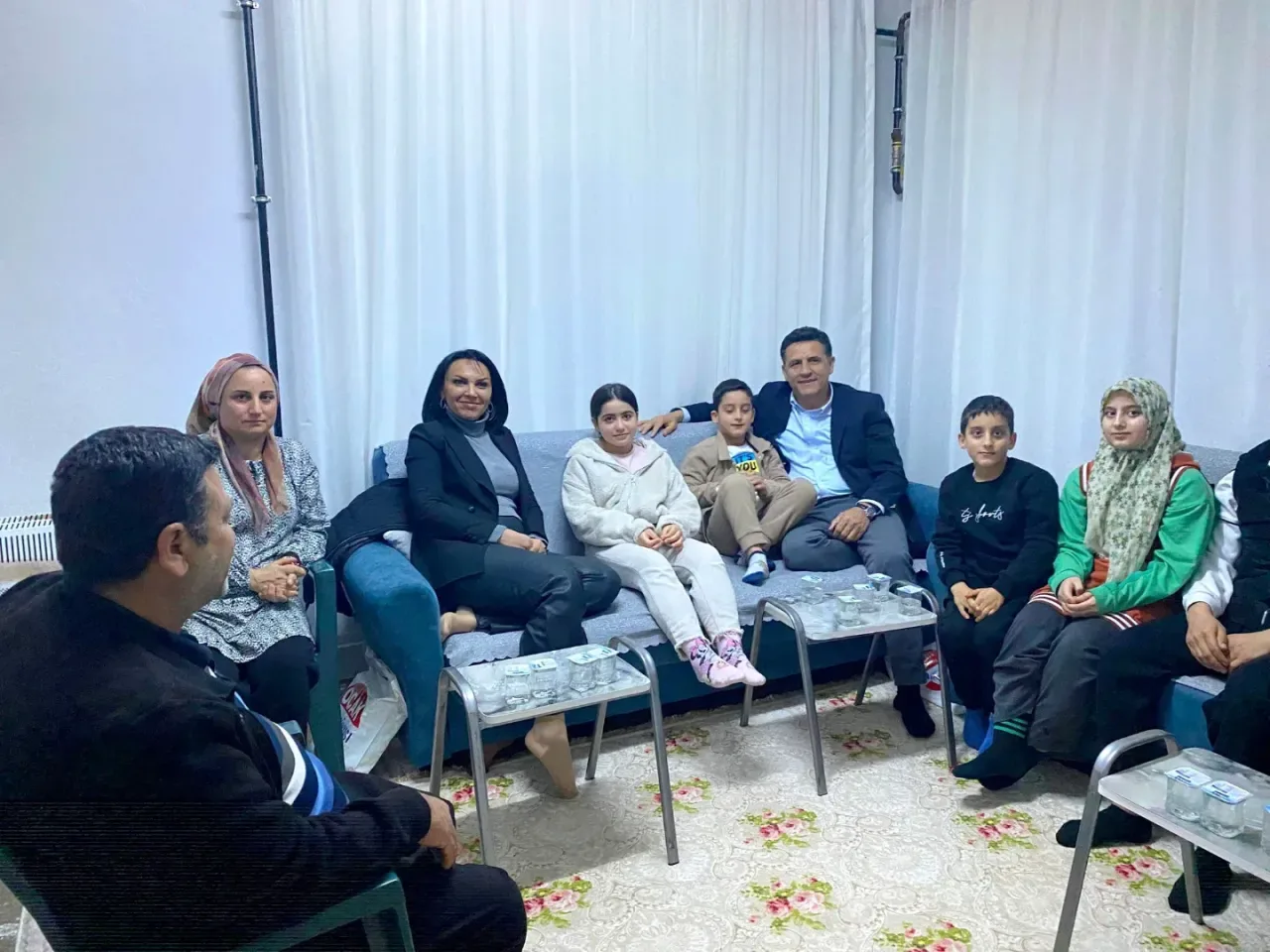 Kozan Belediye Başkanı'ndan Mahallede İftar Ziyareti Kozan Belediye Başkanı'ndan Mahallede İftar Ziyareti