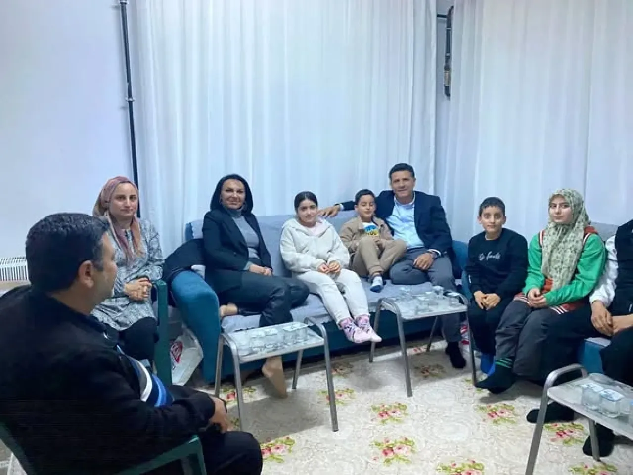 Kozan'da Ramazan Ruhu: Bir İftar Sofrasında Dayanışma ve Bereket Kozan'da Ramazan Ruhu: Bir İftar Sofrasında Dayanışma ve Bereket