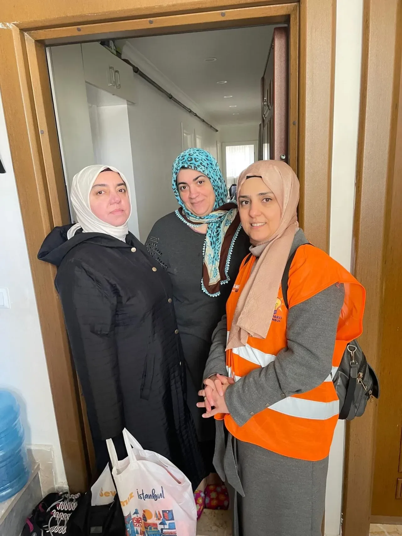 AK Parti Kartal'da Ramazan Ruhunu Mahalle Mahalle Yaşatıyor AK Parti Kartal'da Ramazan Ruhunu Mahalle Mahalle Yaşatıyor