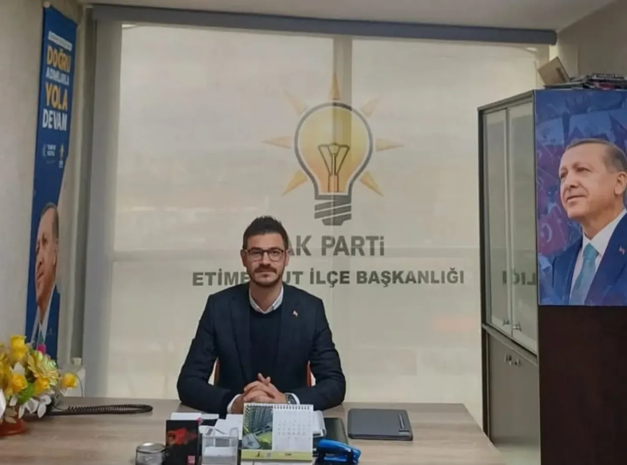 AK Parti Etimesgut'ta Bugünkü Nöbetçi Yönetim Kurulu Üyesi Belli Oldu AK Parti Etimesgut'ta Bugünkü Nöbetçi Yönetim Kurulu Üyesi Belli Oldu