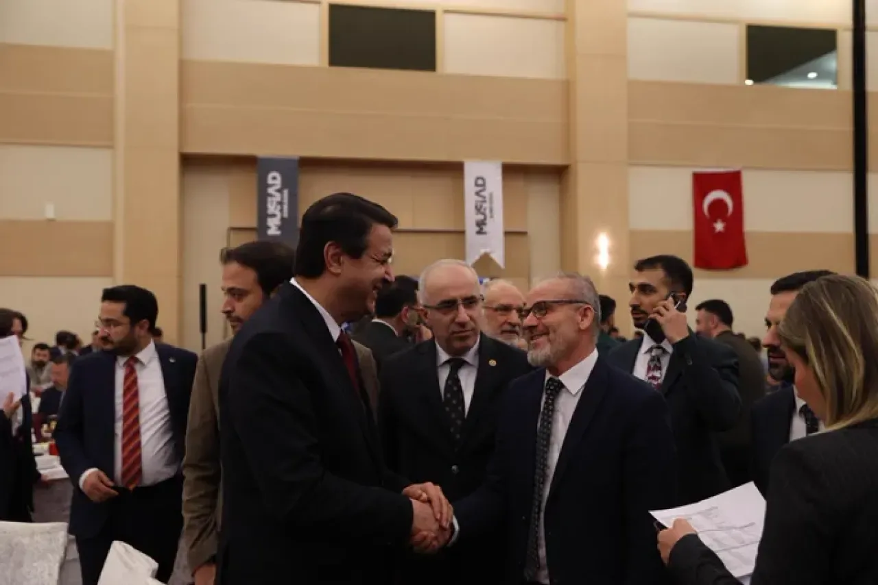 Mahmut Arıkan, MÜSİAD Ankara'nın Geleneksel İftarında Ticaret Dünyasıyla Buluştu Mahmut Arıkan, MÜSİAD Ankara'nın Geleneksel İftarında Ticaret Dünyasıyla Buluştu