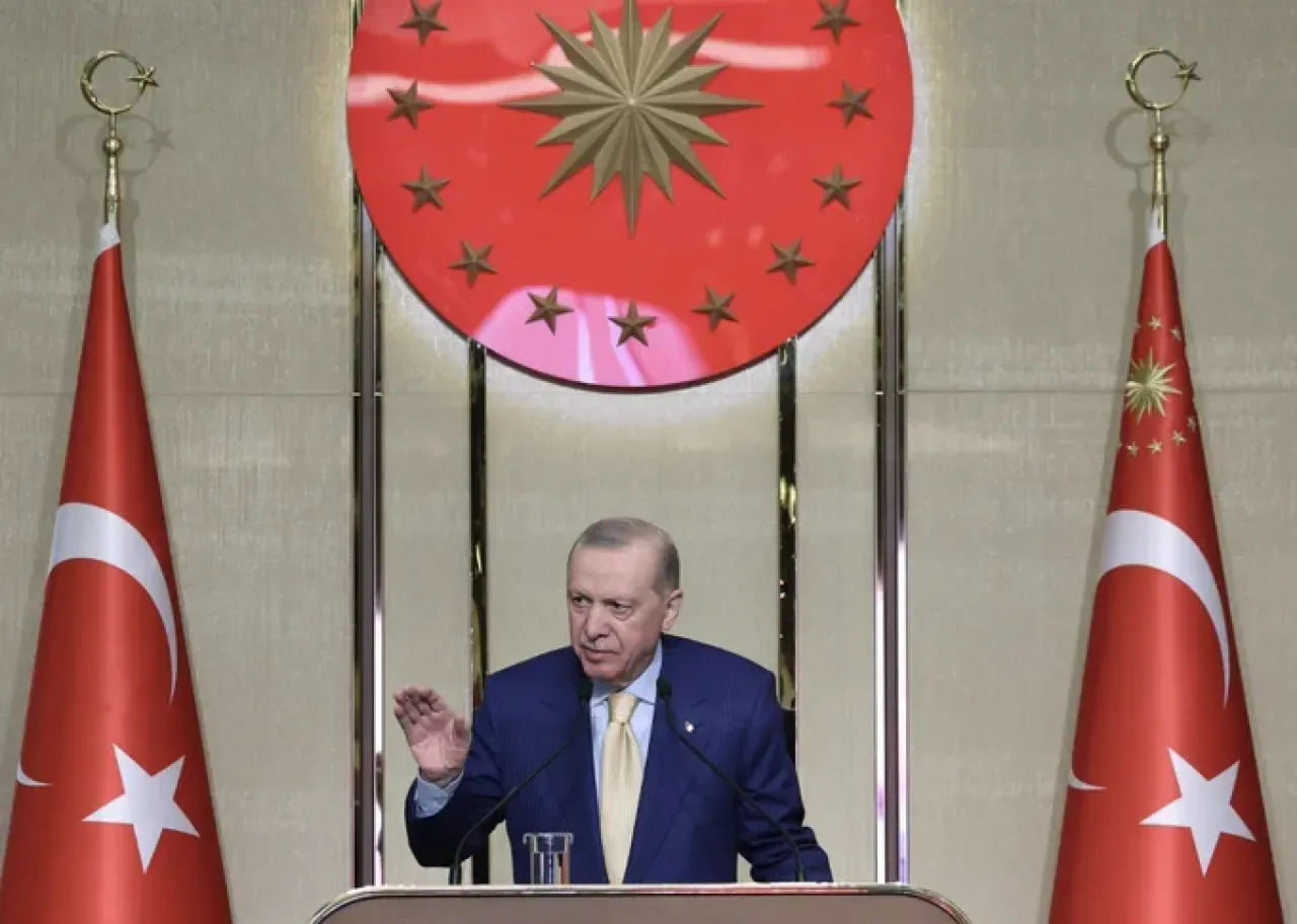 Cumhurbaşkanı Erdoğan'dan "Emek Sofrası Buluşması"nda Önemli Açıklamalar Cumhurbaşkanı Erdoğan'dan "Emek Sofrası Buluşması"nda Önemli Açıklamalar