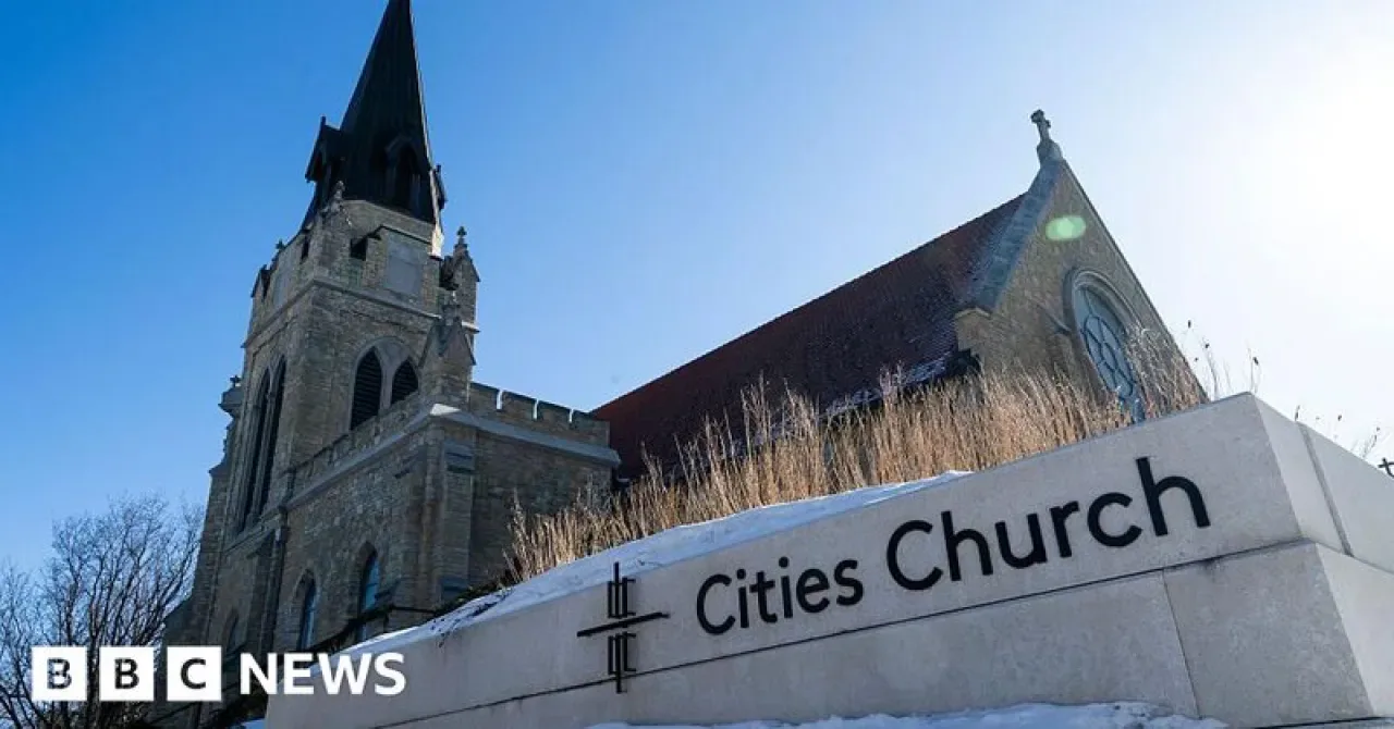 Minnesota'da Kilise Gösterisi: 30 Kişiye Daha Göçmenlik Suçlaması Minnesota'da Kilise Gösterisi: 30 Kişiye Daha Göçmenlik Suçlaması