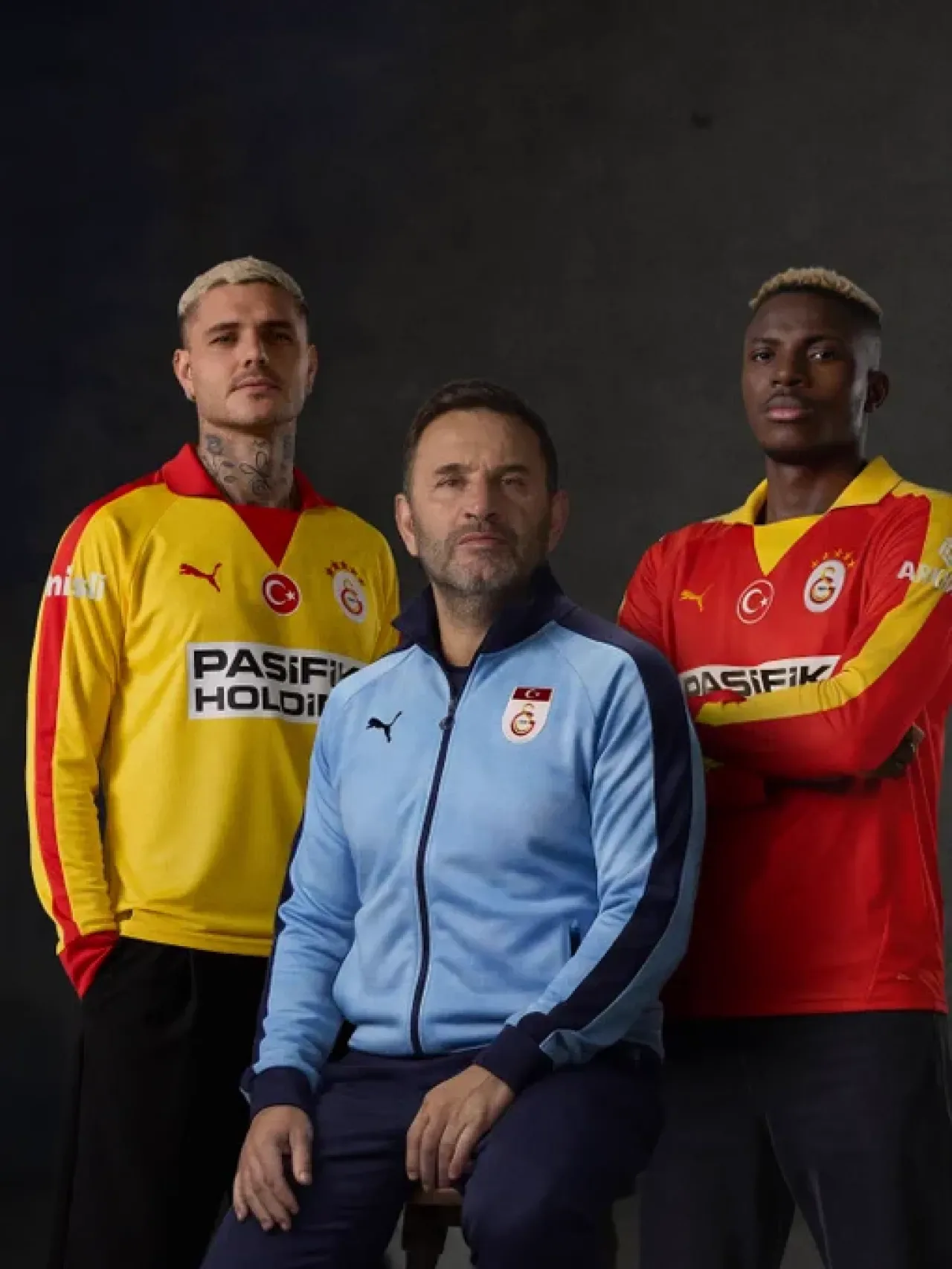 Galatasaray'ın Efsanevi 25-26 Retro Formaları Taraftarla Buluşuyor Galatasaray'ın Efsanevi 25-26 Retro Formaları Taraftarla Buluşuyor