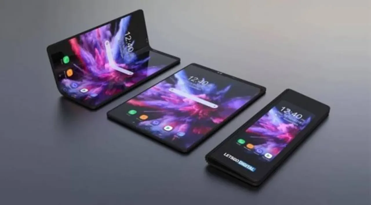 iPhone 17 Ultra Geliyor: Katlanabilir Ekran ve Holografik Arayüz Devrimi! iPhone 17 Ultra Geliyor: Katlanabilir Ekran ve Holografik Arayüz Devrimi!