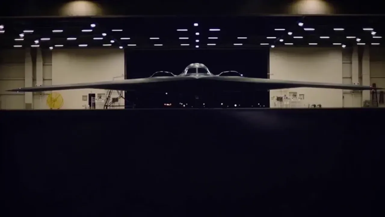 ABD'nin B-2 Bombardıman Uçakları İran Füze Tesislerini Hedefledi ABD'nin B-2 Bombardıman Uçakları İran Füze Tesislerini Hedefledi